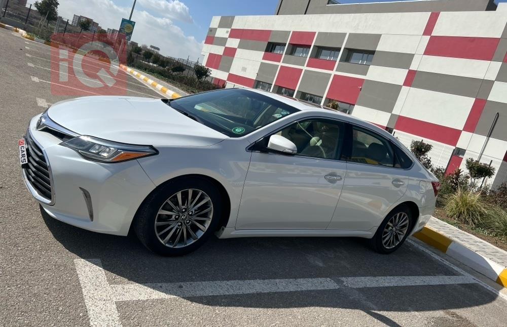 تويوتا أفالون